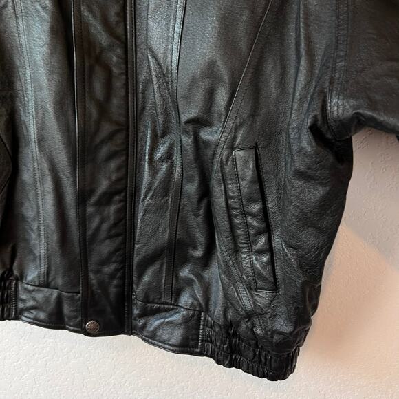 Vintage 90s Wilsons Mens Leather Bomber Jacket size XL Thinsulate Black Zip Snap - Picture 8 of 13